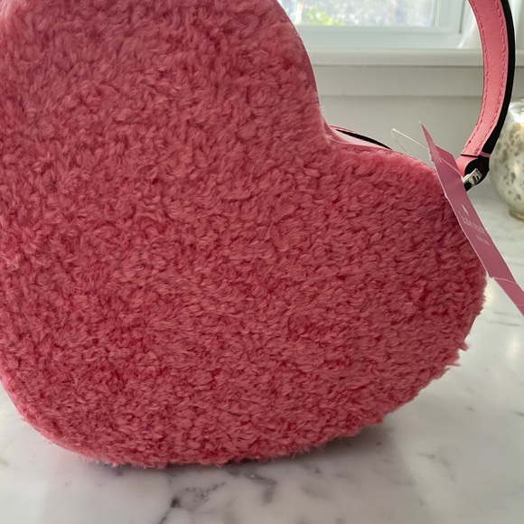 🆕 KATE SPADE | Love Shack Heart Crossbody Pink Pomegranate Faux Fur - Picture 15 of 16